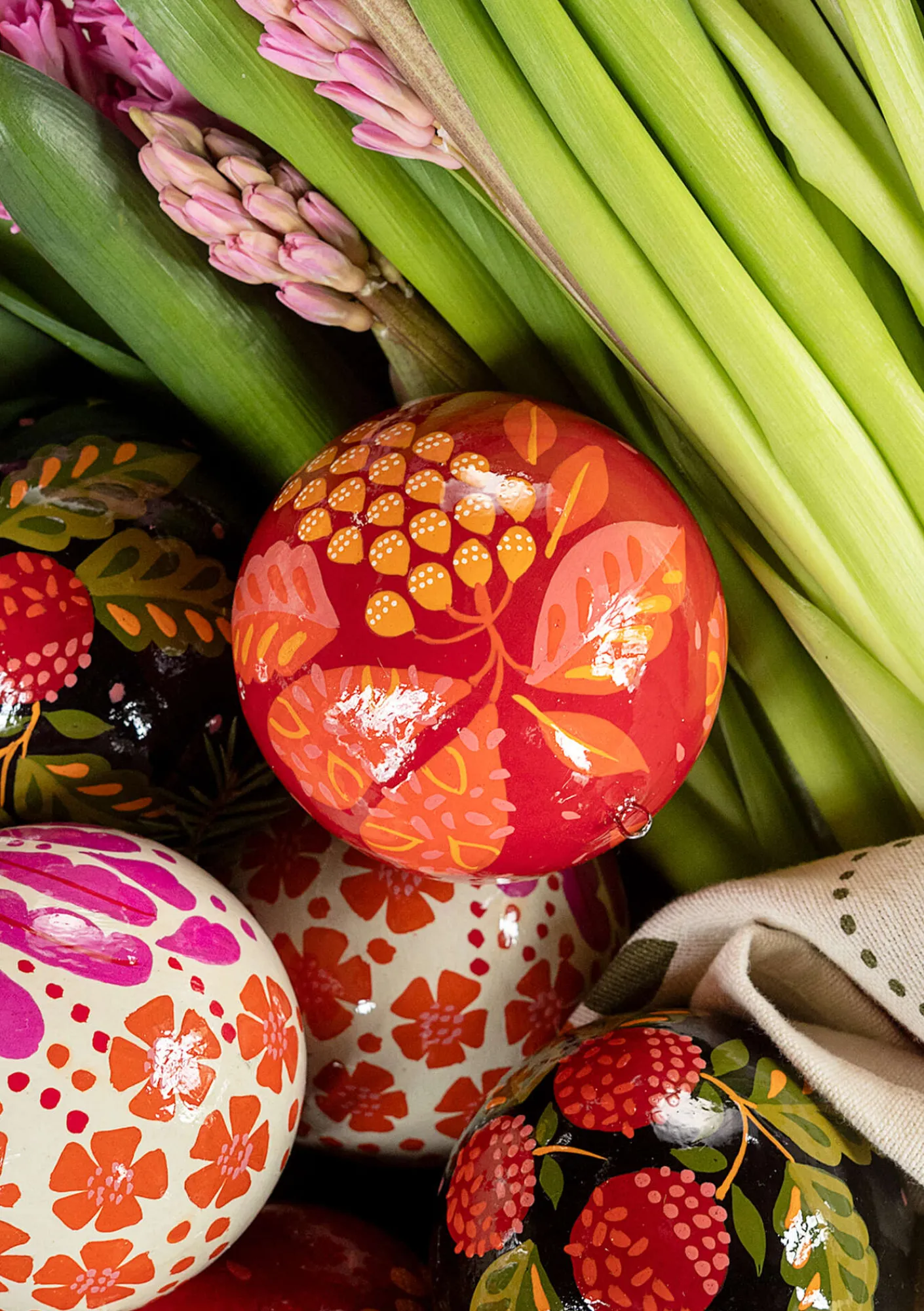 Julkula "Gnistra" i papier maché-Gudrun Sjödén Sale