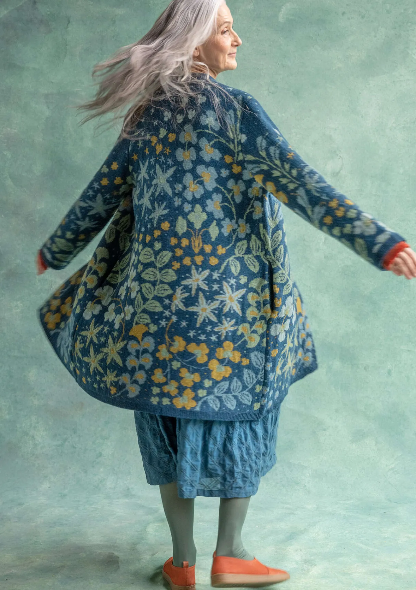 Kappkofta "Saga" i återvunnen ull-Gudrun Sjödén