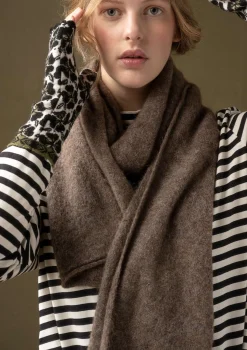 Stickad halsduk i alpackamix-Gudrun Sjödén