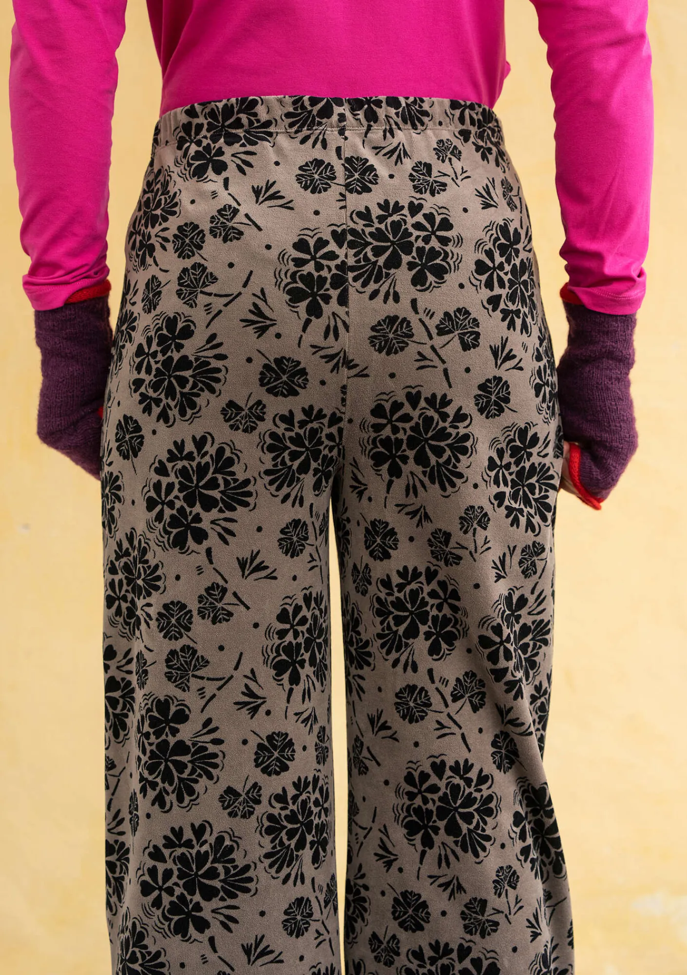 Velourbyxa "Selma" i ekologisk bomull/återvunnen polyester-Gudrun Sjödén Online