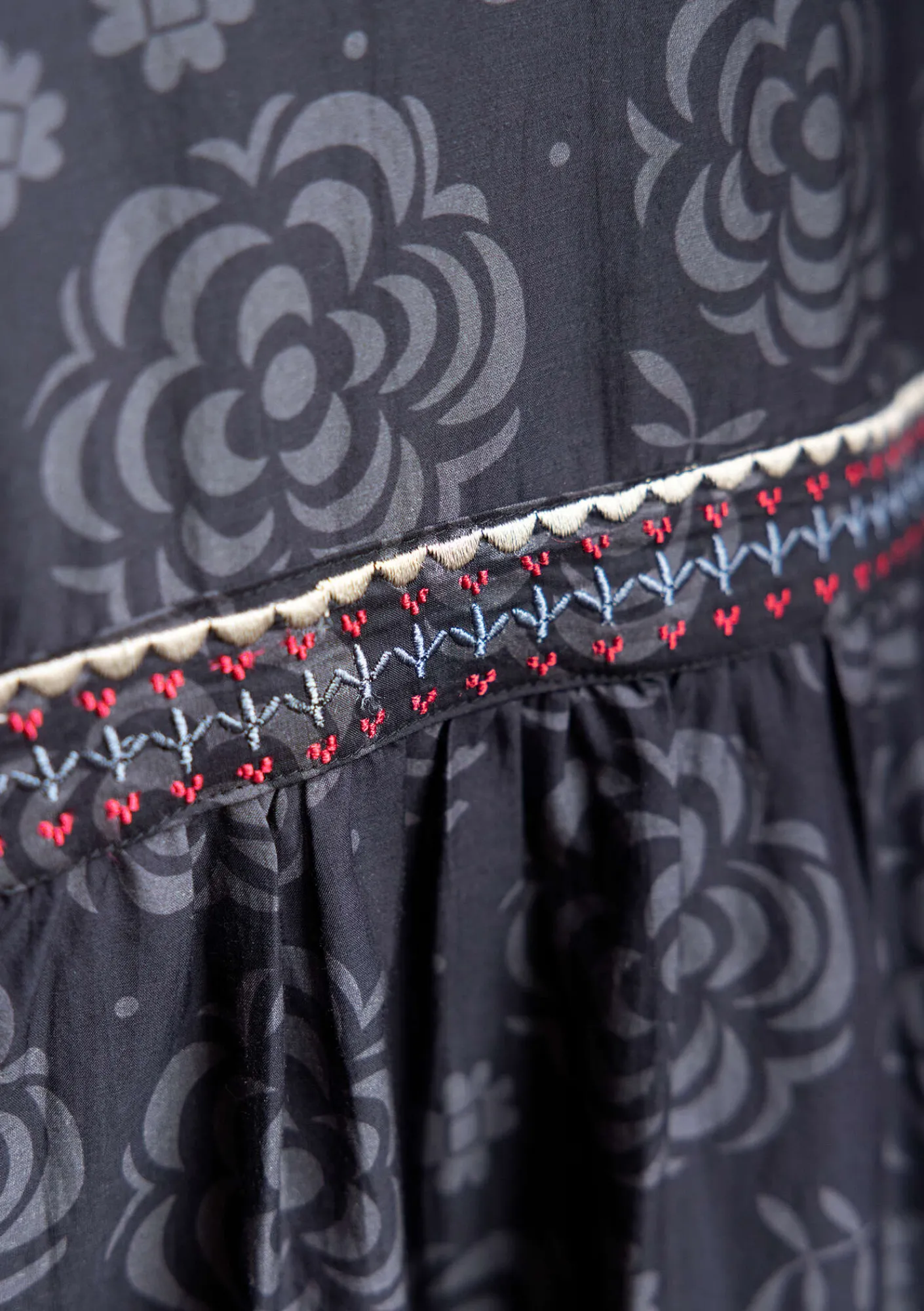 Vävd klänning "Kamelia" i ekologisk bomull/siden-Gudrun Sjödén Sale